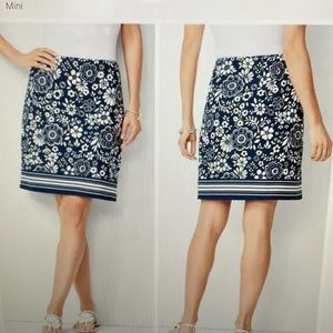 Talbots Classic Navy and White Cotton Floral A-Line Shirt Size 8